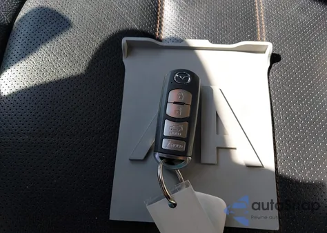 2019 Mazda Cx-5 Grand Touring z USA, uszkodzony, nr VIN JM3KFBDM2K0583360